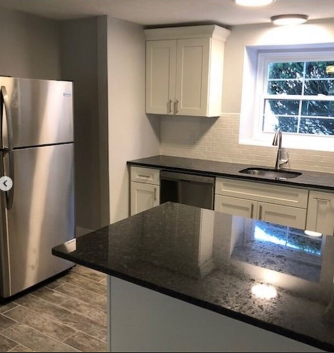 20 Thomas Ave unit 6, Bourne, MA 02532 - photo 4