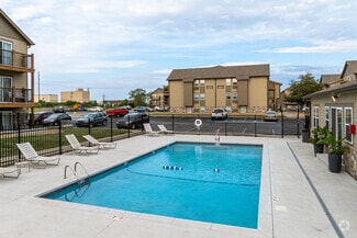 892 E Old Highway 56, Olathe, KS 66061