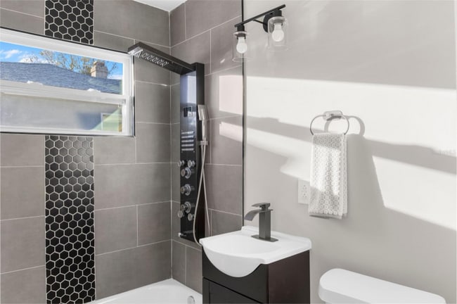 5318 9th Ave N, Saint Petersburg, FL 33710 - photo 7