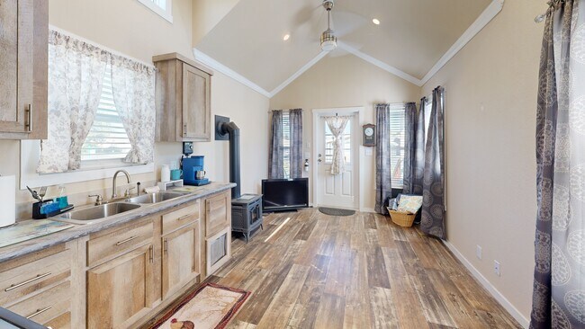 2201 N Craig Rd, Spokane, WA 99224 - photo 2