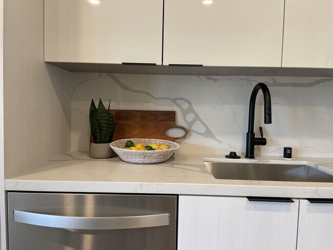 401 Cypress Ave unit ID1280672P, South San Francisco, CA 94080 - photo 4