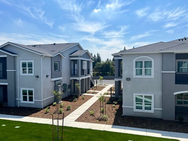 Madelyn Court 6338 N Cecelia Ave Fresno CA Homes com Madelyn Court 6338 N Cecelia Ave Fresno CA Homes com