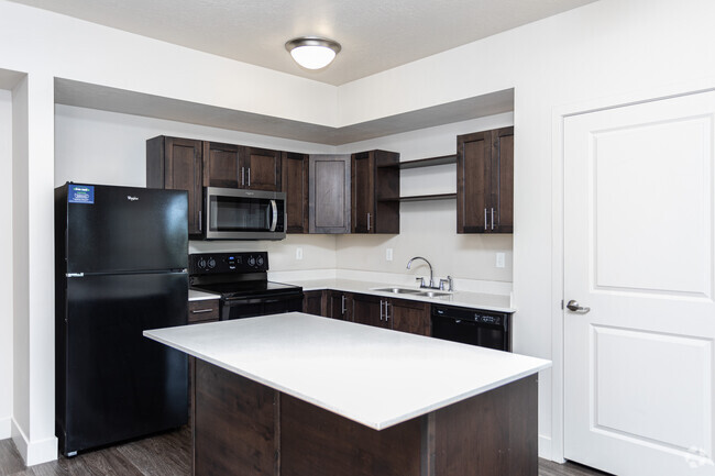 2BR, 2BA - 989SF - Kitchen