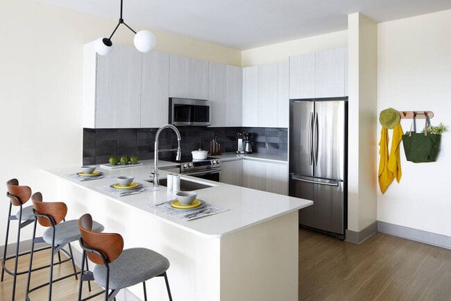 1050 Howell Mill Rd NW unit ID1226722P, Atlanta, GA 30318 - photo 3