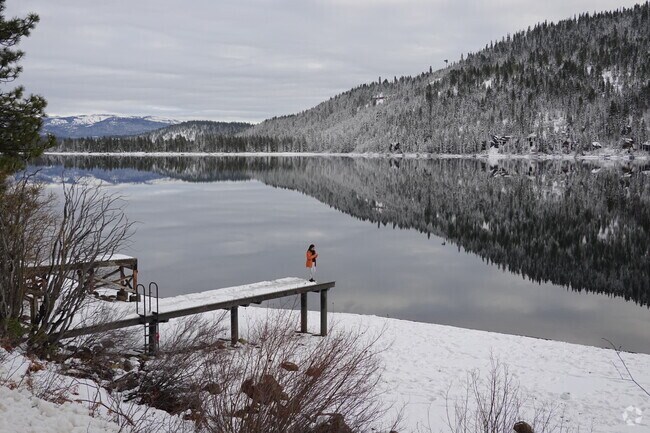 Lake Tahoe is a 4 hour drive from Palo Alto.