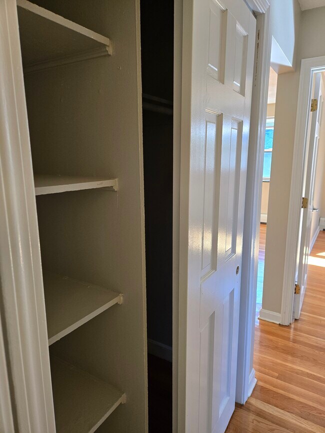 268 Grove St unit 6, Auburndale, MA 02466 - photo 3