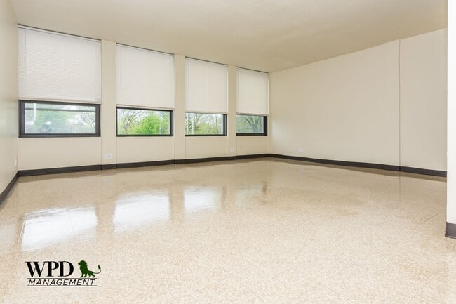 6521 S Lowe Ave unit 1, Chicago, IL 60621 - photo 2