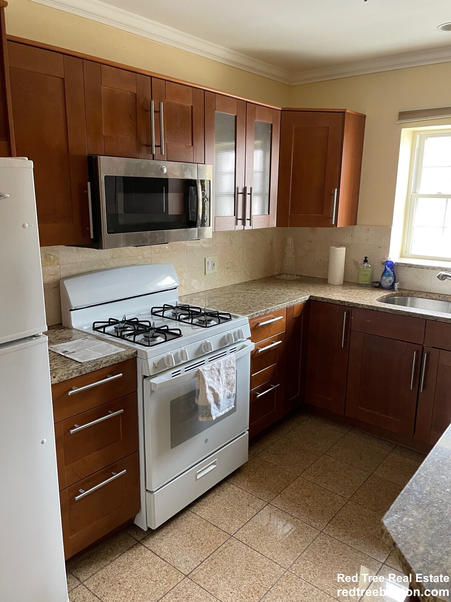 204 Lake Shore Rd unit 1, Brighton, MA 02135 - photo 1