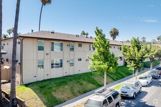 3900 Nicolet Ave, Los Angeles, CA 90008