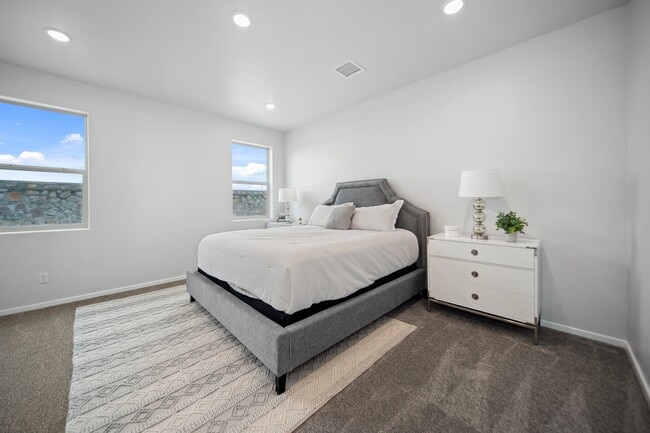 6053 Tin Hill St, Santa Teresa, NM 88008 - photo 7