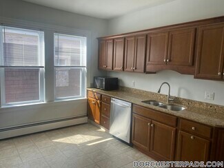 15 Romsey St Unit 3, Boston, MA 02125