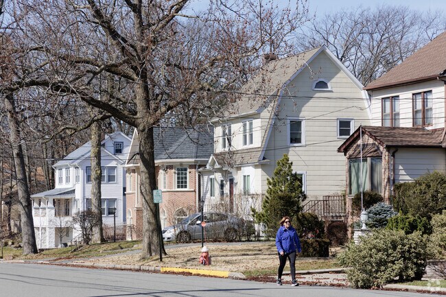 Englewood Cliffs, NJ has many tree lined streets despite being near two highways.