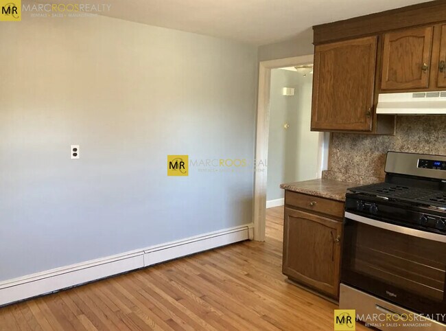 10 Pine St, Arlington, MA 02474 - photo 5