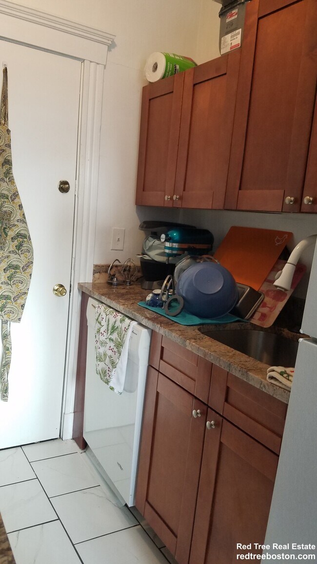 28 Quint Ave unit 56, Allston, MA 02134 - photo 3