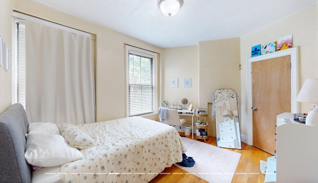 86 Hammond St unit 2, Boston, MA 02120 - photo 6
