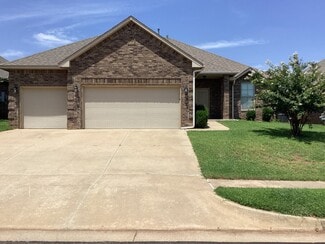 1717 Savannah Ln, Edmond, OK 73003