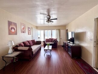 8211 Crenshaw Dr, Inglewood, CA 90305