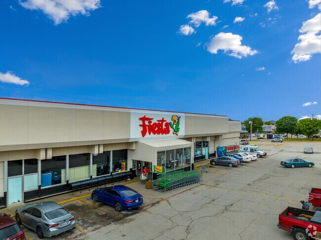 Fiesta grocery store offers fresh, quality and convenience in the City of  Benbrook neighborhood.