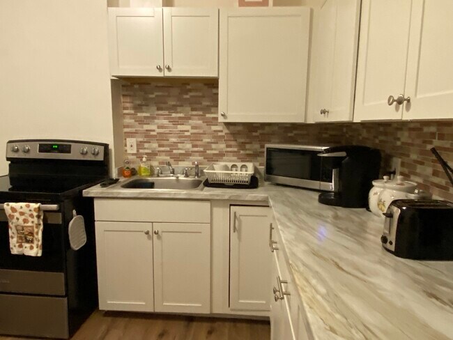 101 Hynes Ave unit 1, Groton, CT 06340 - photo 2