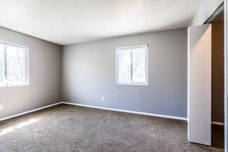 310 Dickinson Rd, Springfield, IL 62704