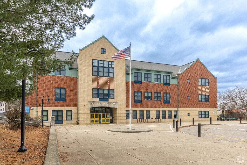 The main entry area to the South Elementary School in Stoneham, MA.