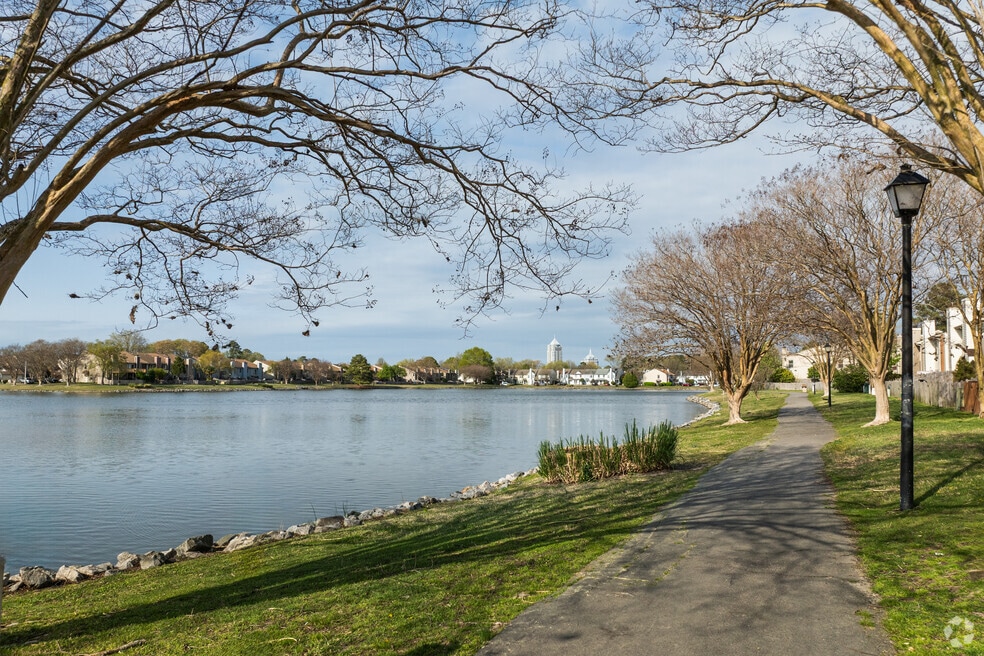 NH_Kempsville Lake_567996_P2_V1_BC_040825