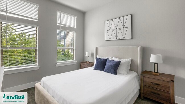 18101 Point Lookout Dr unit 473, Nassau Bay, TX 77058 - photo 7