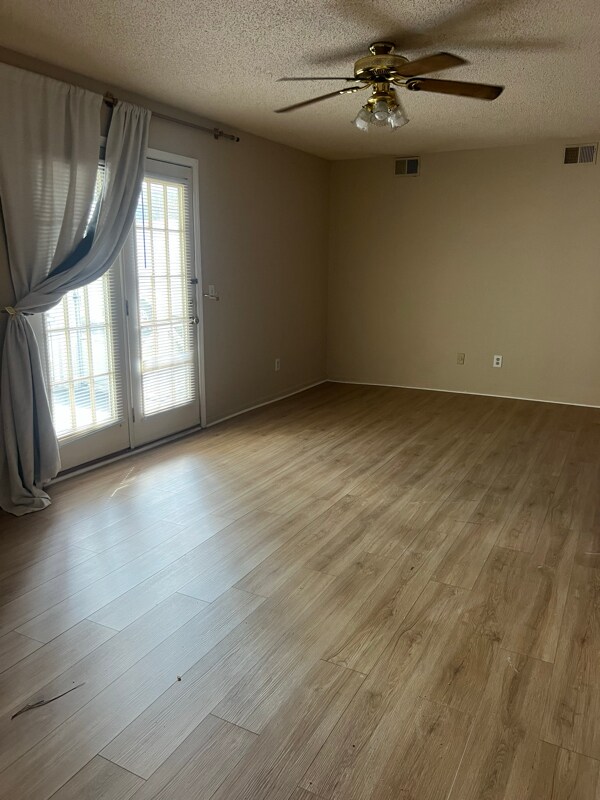 743 Coventry Ln unit B1, Florence, SC 29501 - photo 2