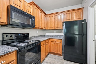 100 Cobblestone Dr, Coatesville, PA 19320
