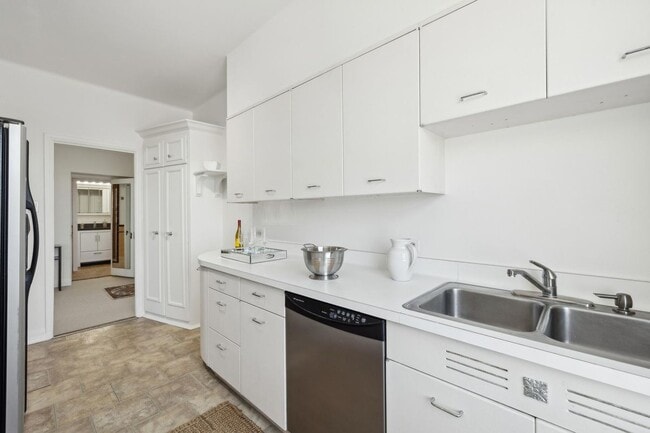 631 O'Farrell St, San Francisco, CA 94109 - photo 3