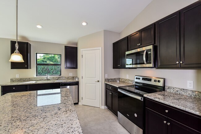 3702 35th St SW, Lehigh Acres, FL 33976 - photo 7