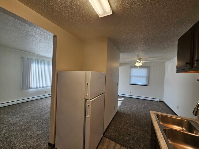 632 2nd Ave E unit 1, West Fargo, ND 58078 - photo 4