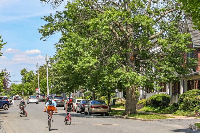 The wide streets of Eastlake are bike-friendly.
