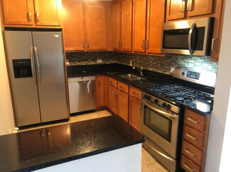677 S River Rd Unit 3F, Des Plaines, IL 60016