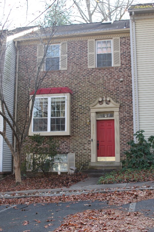 2990 Mission Square Dr, Fairfax, VA 22031