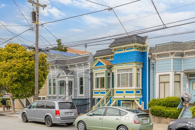 Victorian-style homes sit alongside newer buildings in Jordan Park/Laurel Heights.