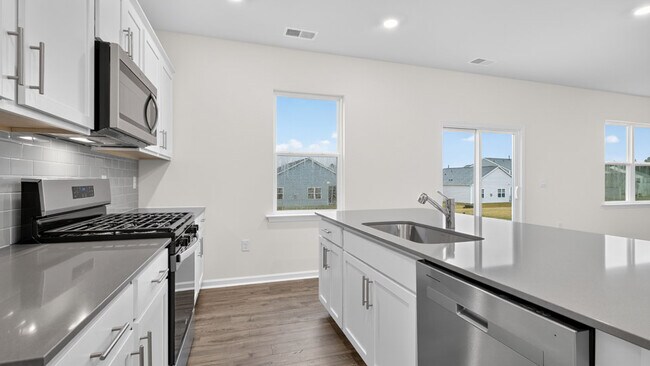 150 Bethel Baptist Rd unit 38476646, Spring Lake, NC 28390 - photo 4