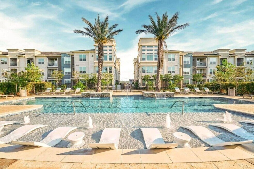 Greenhouse 2040 Greenhouse Rd, Houston, TX