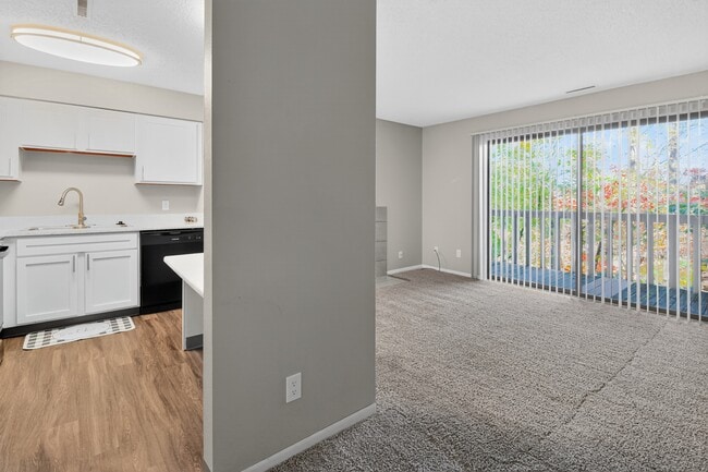 Windsor on the River, Cedar Rapids, IA 52405 - photo 6