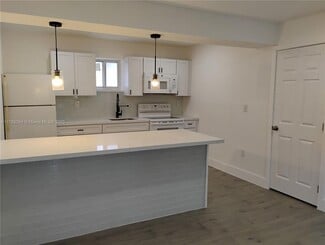 2155 SW 72nd Ave, Miami, FL 33155