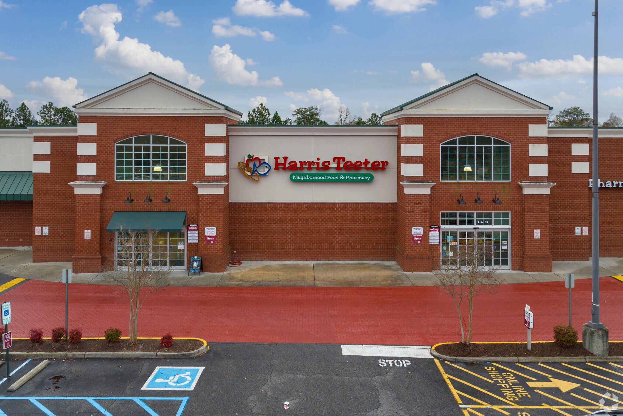 Nansemond residents shop at Harris Teeter for groceries.