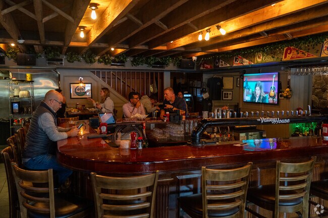 The Valley House offers a relaxed bar setting and hearty meals near Charlestown.