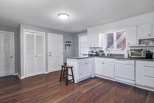 234 Mechanic St unit 2, Leominster, MA 01453 - photo 2