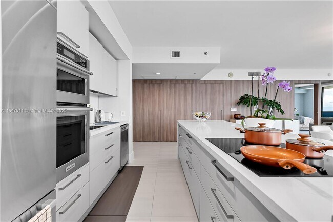 The Beach Club unit 1830, Hallandale Beach, FL 33009 - photo 5