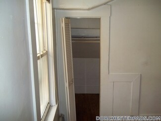 6 Bowdoin Park Unit 1, Boston, MA 02122