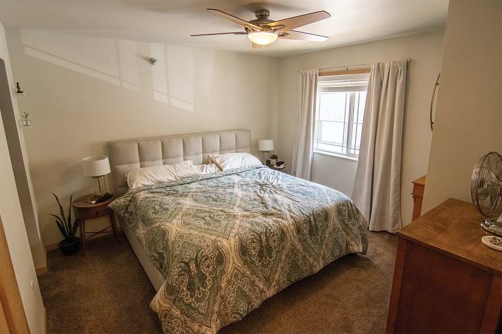 3008 Gillette St unit 34, La Crosse, WI 54601 - photo 1