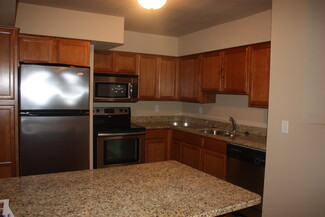 102 Grandview Ct Unit 102, Iowa City, IA 52246
