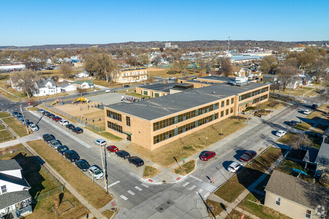 Edison Elementary School provides a safe and enriching environment in The West End, IA.