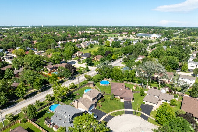 West 83d is located in the western suburbs of Chicago.