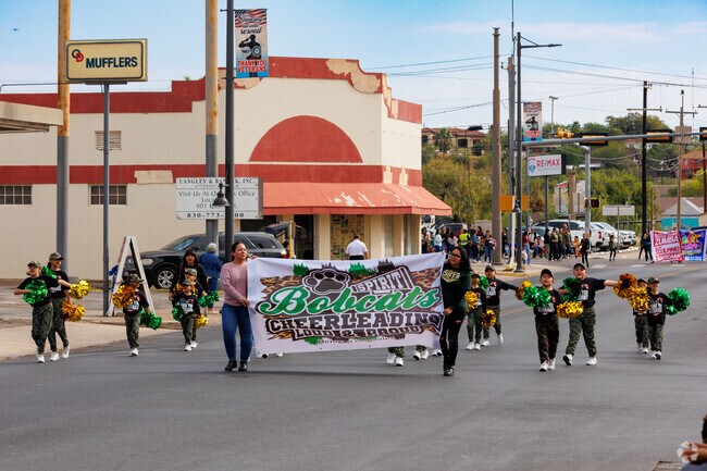 Gonzalez students participate in the Eagle Rock Veterans Day Parade.